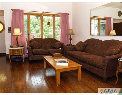 44 Farmingdale Road Fords, NJ 08863 - Photo 11 of 25