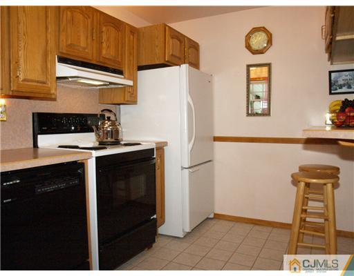 44 Farmingdale Road Fords, NJ 08863 - Photo 16 of 25