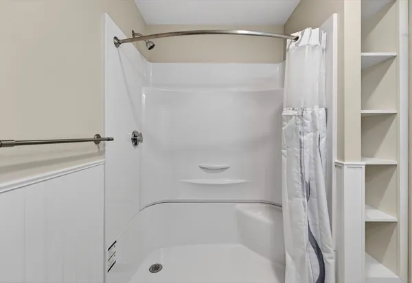 $3,600 | 42 Almont Street, Unit 3L, Medford, MA 02155