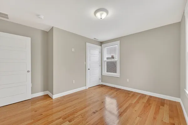 $3,600 | 42 Almont Street, Unit 3L, Medford, MA 02155