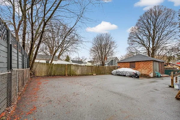 $3,600 | 42 Almont Street, Unit 3L, Medford, MA 02155