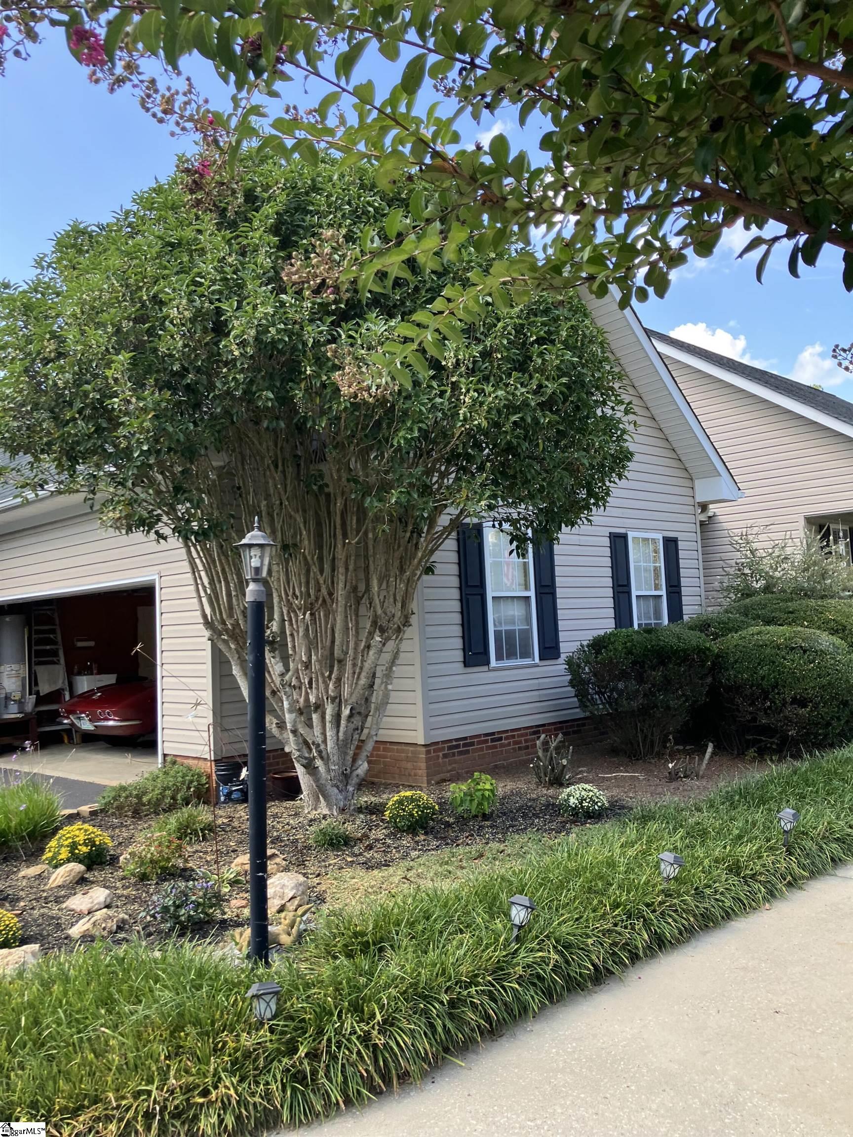 1015 Saddle Hill Road Greenwood, SC 29646 - Photo 10 of 27