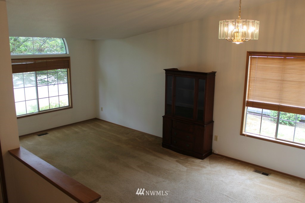 1404 220th Place Southwest Bothell, WA 98021 - Photo 5 of 8