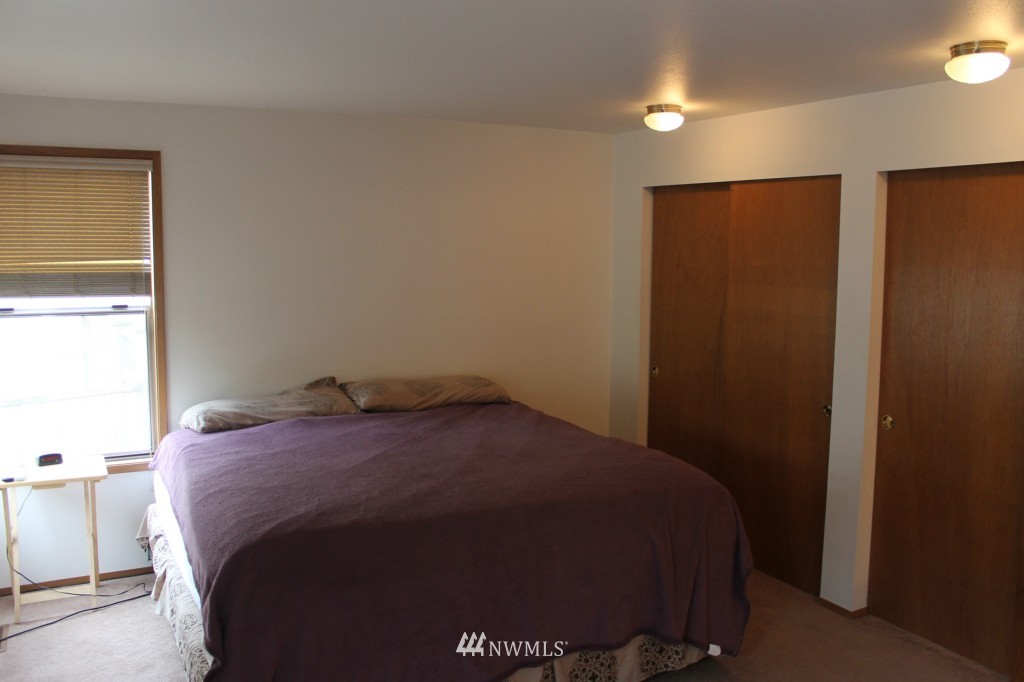1404 220th Place Southwest Bothell, WA 98021 - Photo 7 of 8