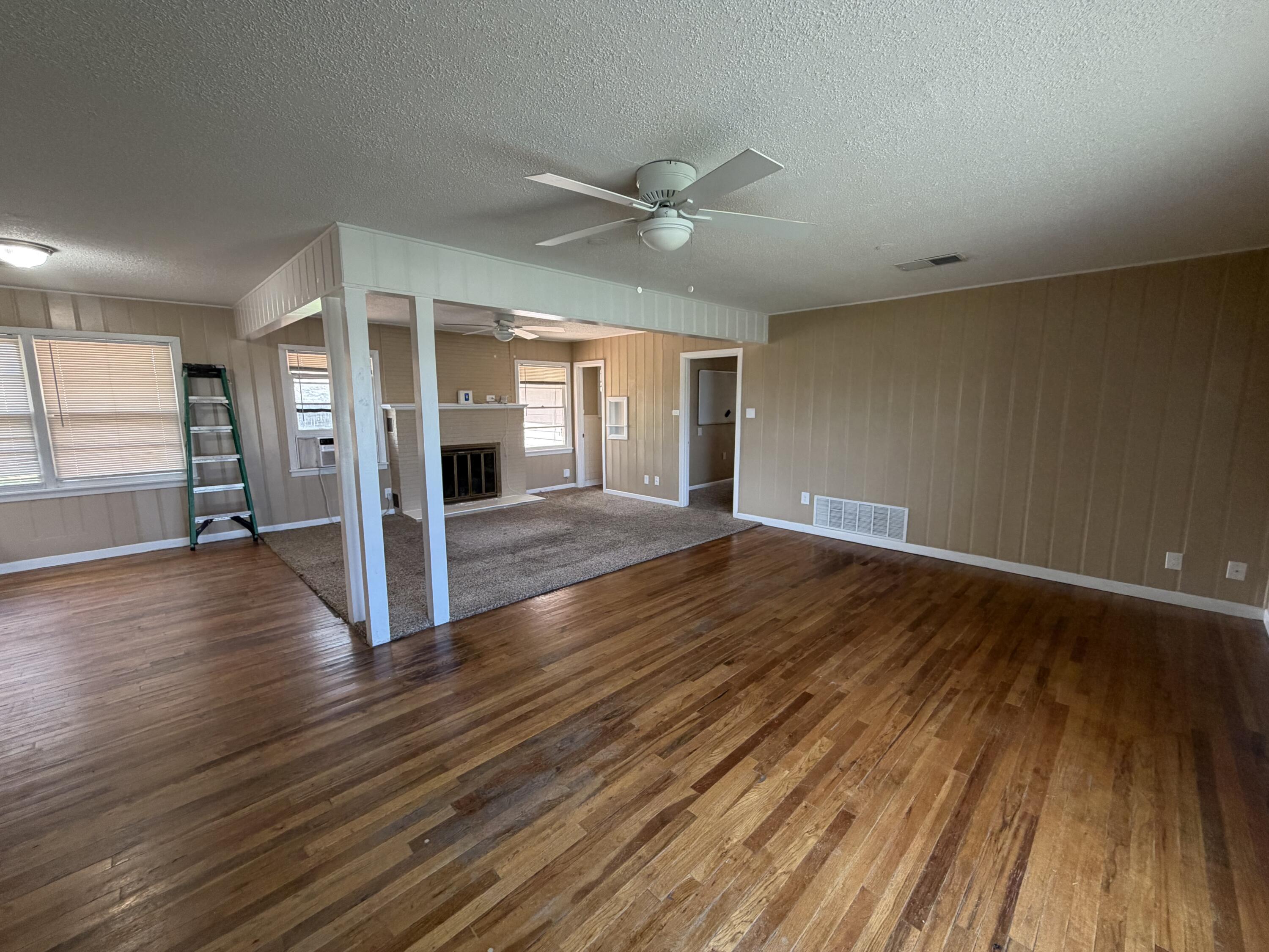 3715 36th Street Lubbock, TX 79413 - Photo 6 of 39 IMG_0032