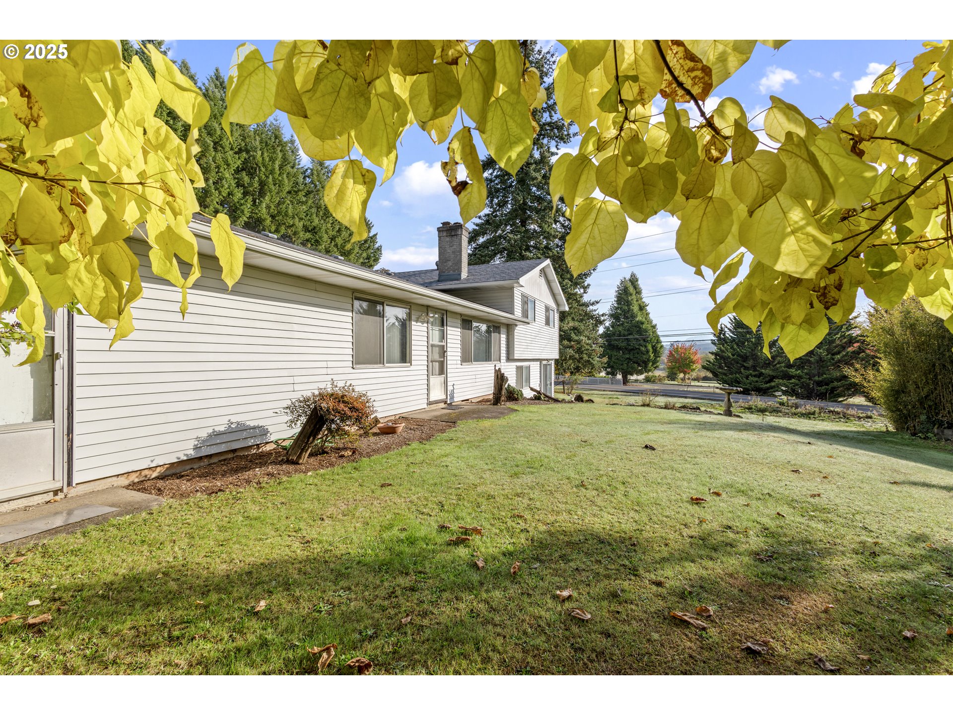 5673 Southwest Old Highway 47 Gaston, OR 97119 - Photo 6 of 33 a view of outdoor space and yard