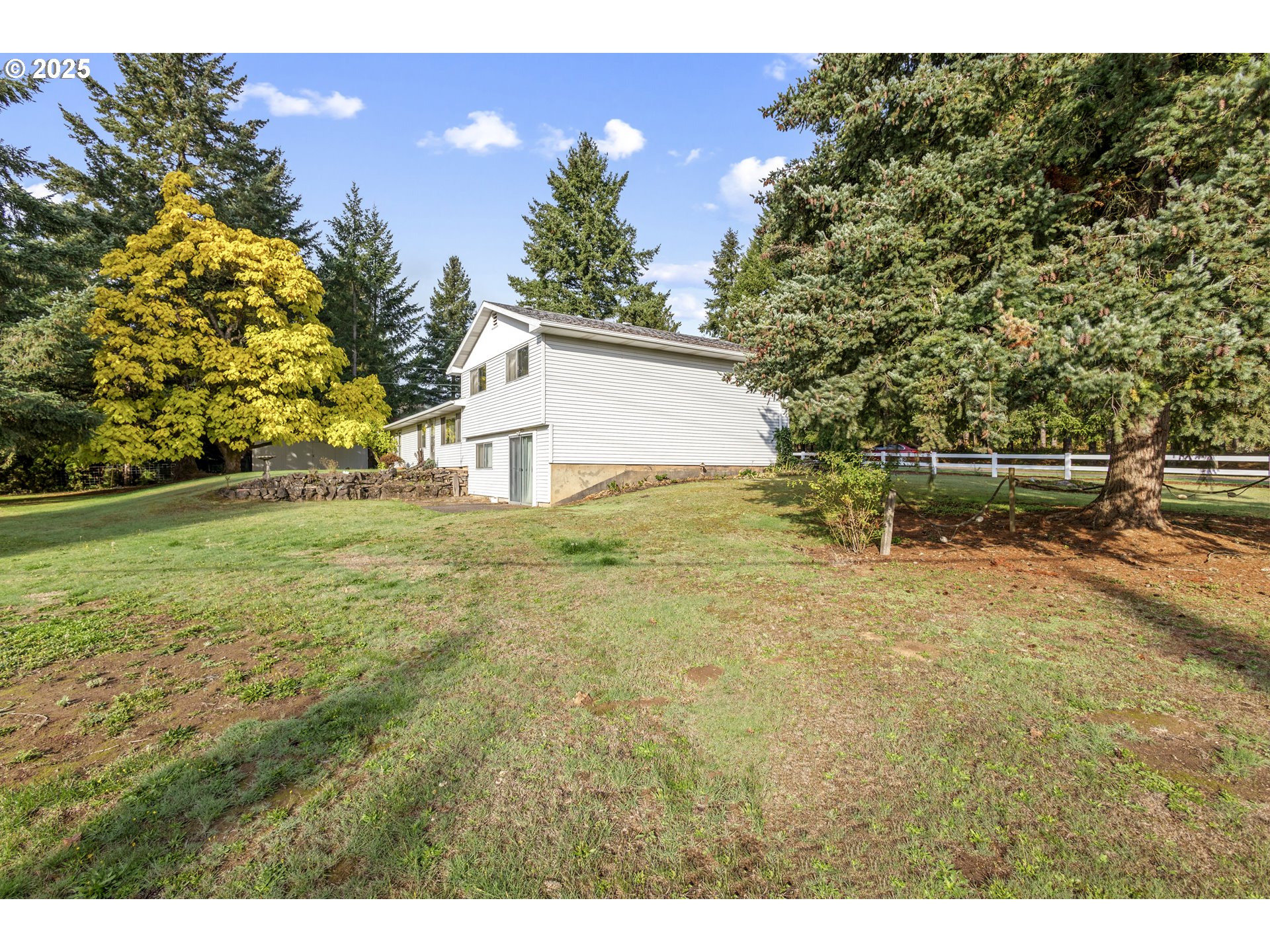 5673 Southwest Old Highway 47 Gaston, OR 97119 - Photo 10 of 33 a view of outdoor space and yard