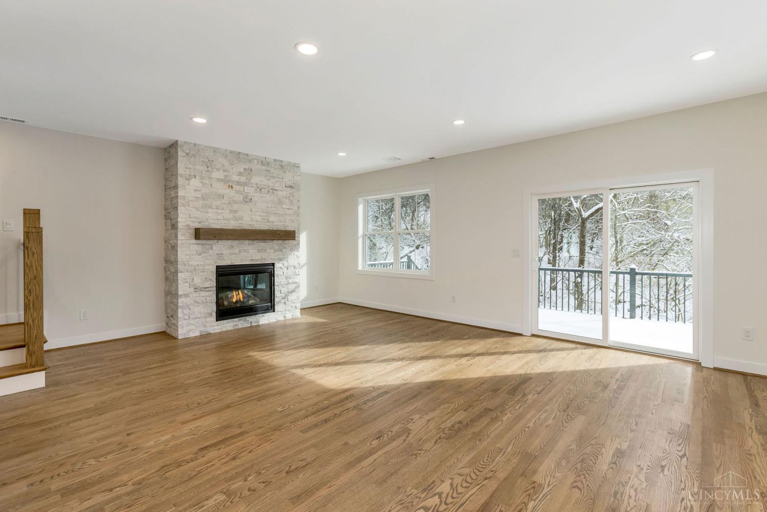 6845 East Frk Road Cincinnati, OH 45227 - Photo 4 of 41