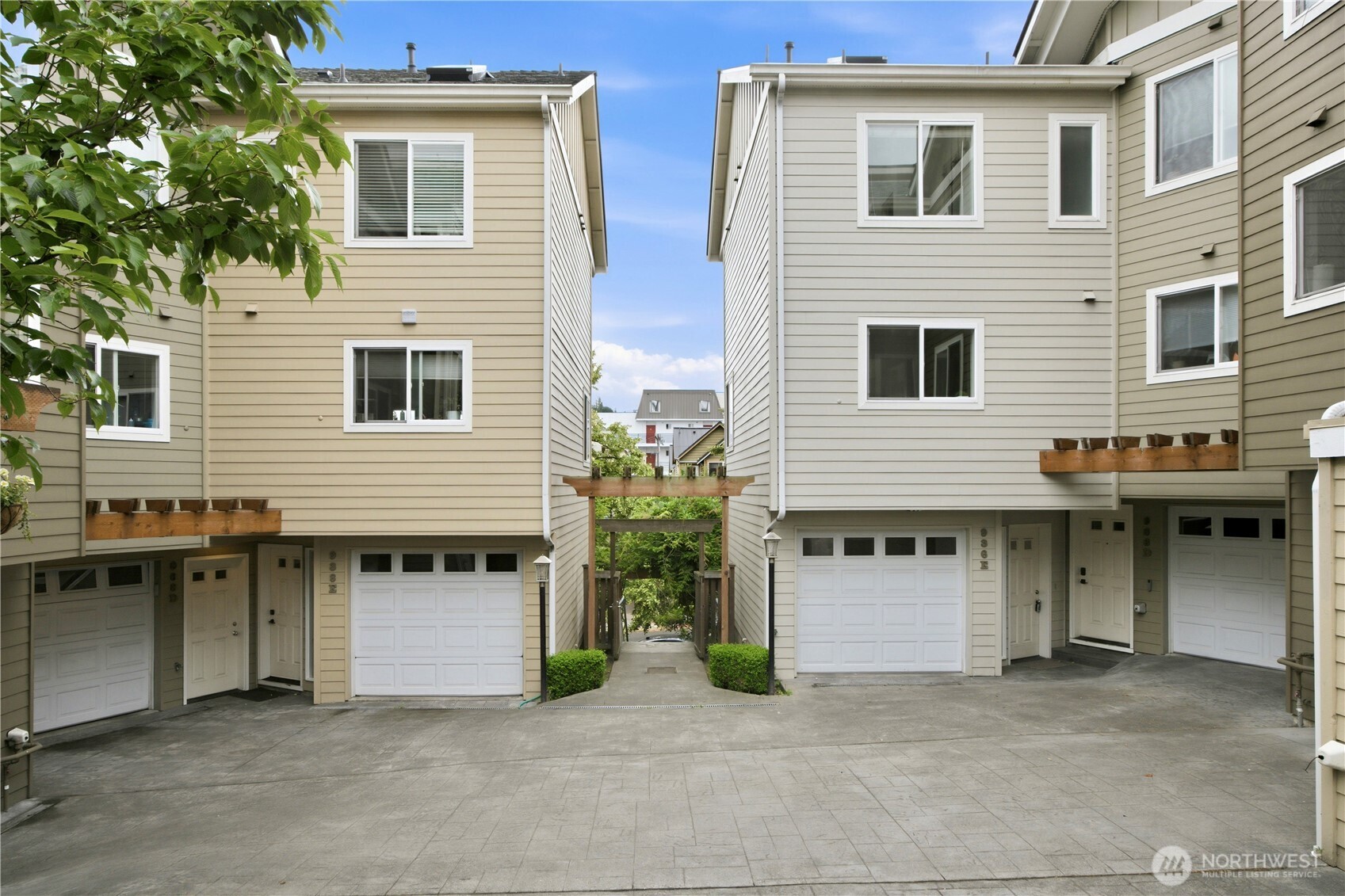 936 North 35th Street, Unit E Seattle, WA 98103 - Photo 25 of 25