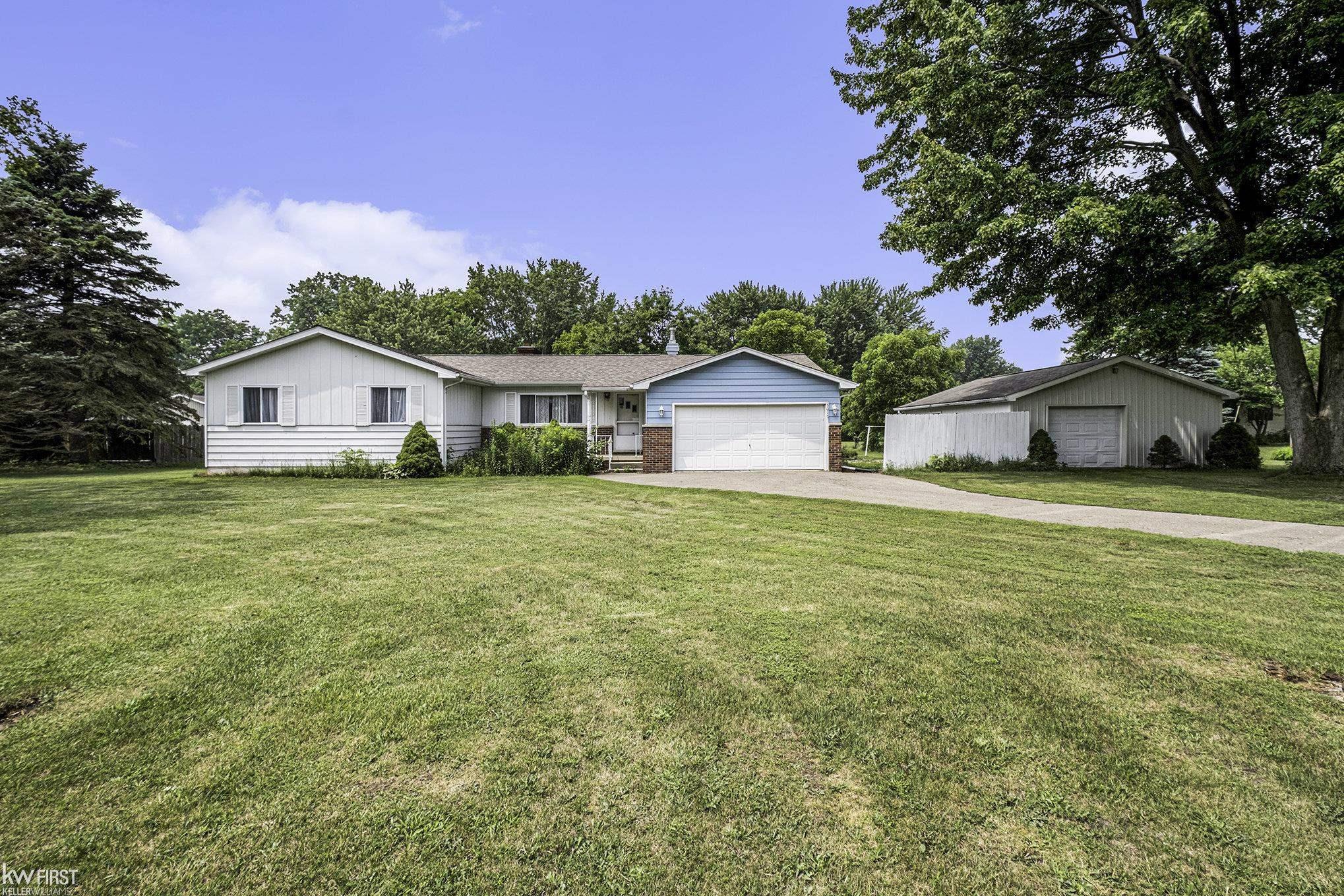 5017 North Vassar Road Flint, MI 48506 - Photo 1 of 32 50120285.JPG