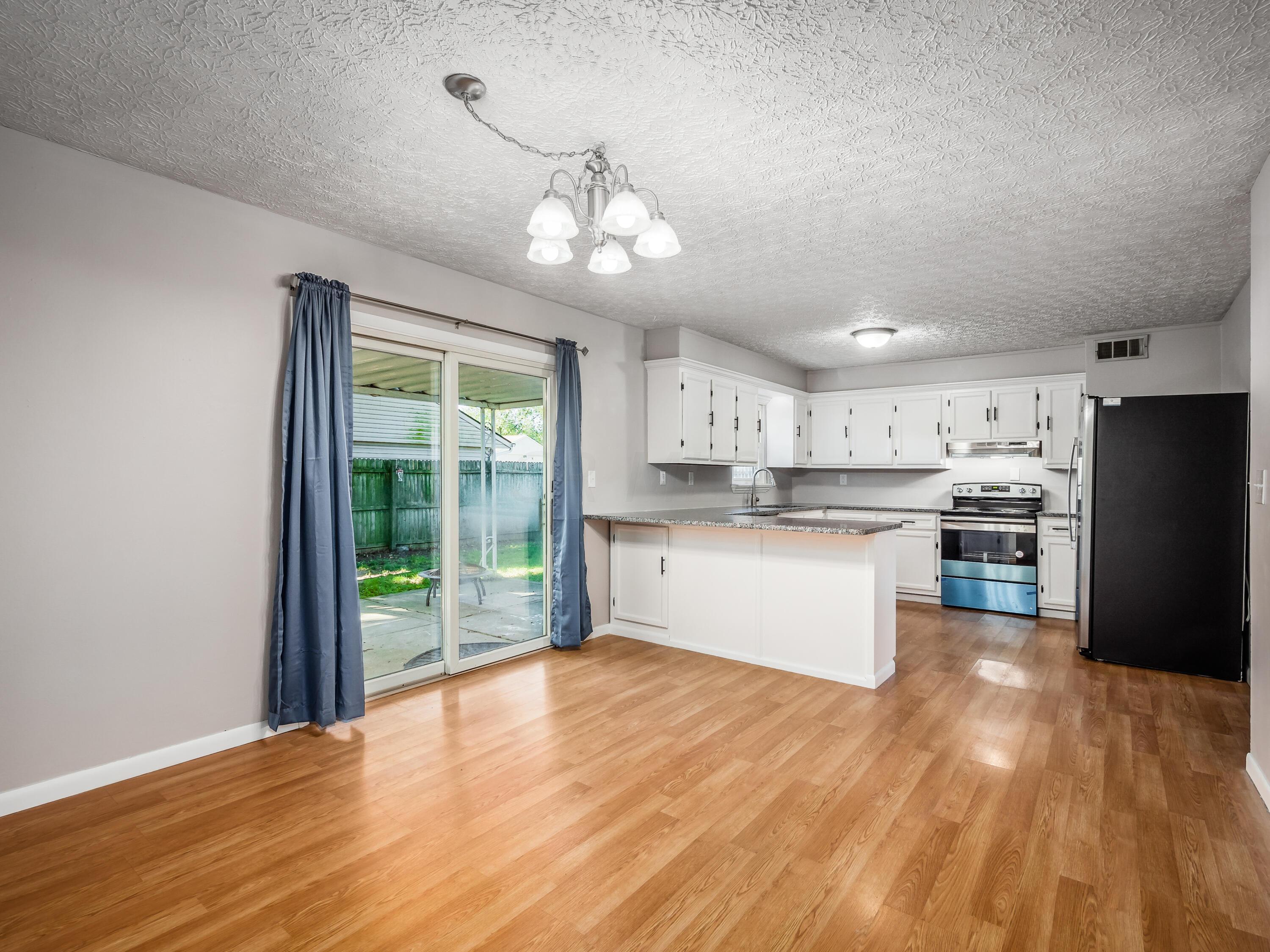 661 Fairholme Road Columbus, OH 43230 - Photo 11 of 33