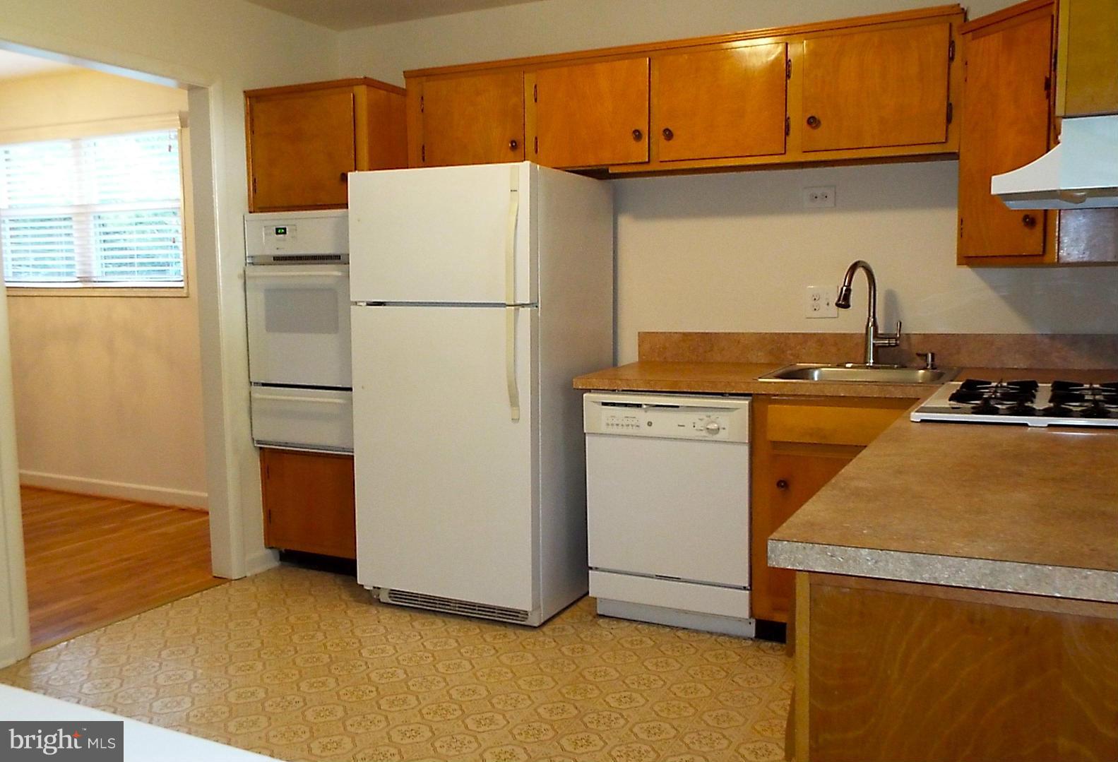12611 Littleton Street Silver Spring, MD 20906 - Photo 7 of 18 Kitchen