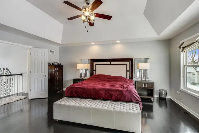 $1,119,000 | 10S330 Oneill Drive, Burr Ridge, IL 60527