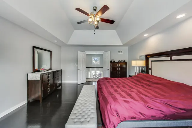 $1,119,000 | 10S330 Oneill Drive, Burr Ridge, IL 60527