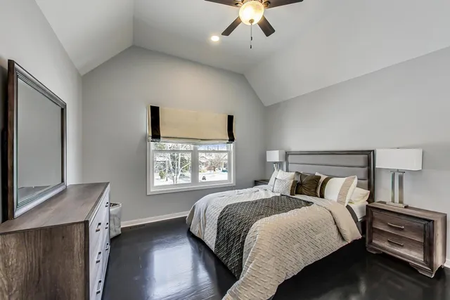 $1,119,000 | 10S330 Oneill Drive, Burr Ridge, IL 60527