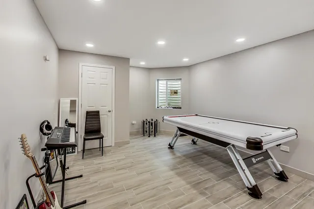 $1,119,000 | 10S330 Oneill Drive, Burr Ridge, IL 60527