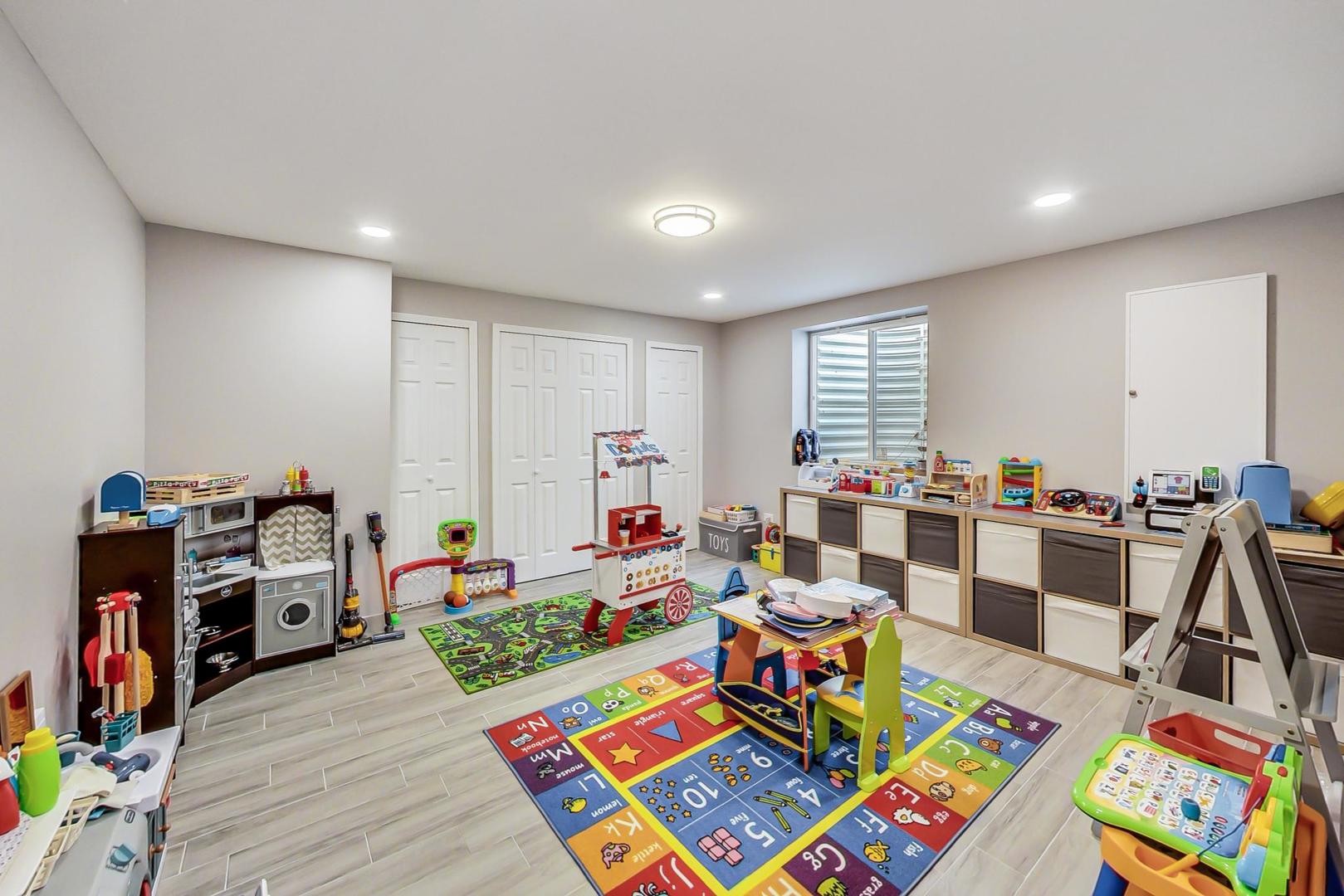 10S330 Oneill Drive Burr Ridge, IL 60527 - Photo 47 of 63