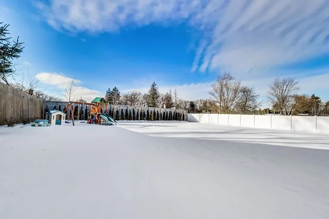 $1,119,000 | 10S330 Oneill Drive, Burr Ridge, IL 60527