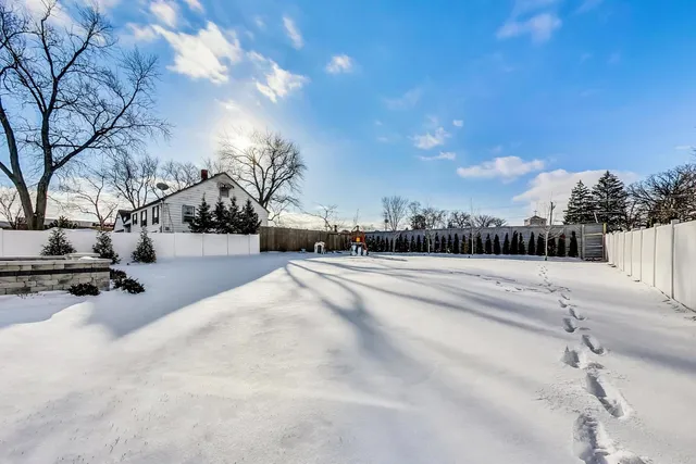 $1,119,000 | 10S330 Oneill Drive, Burr Ridge, IL 60527