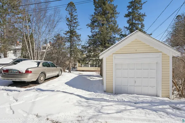 $294,900 | 619 Woodland Avenue, Duluth, MN 55812