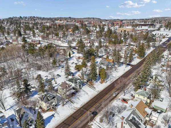 $294,900 | 619 Woodland Avenue, Duluth, MN 55812