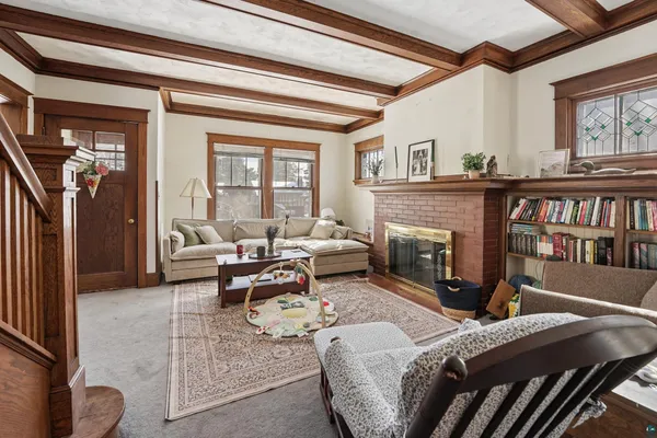 $294,900 | 619 Woodland Avenue, Duluth, MN 55812