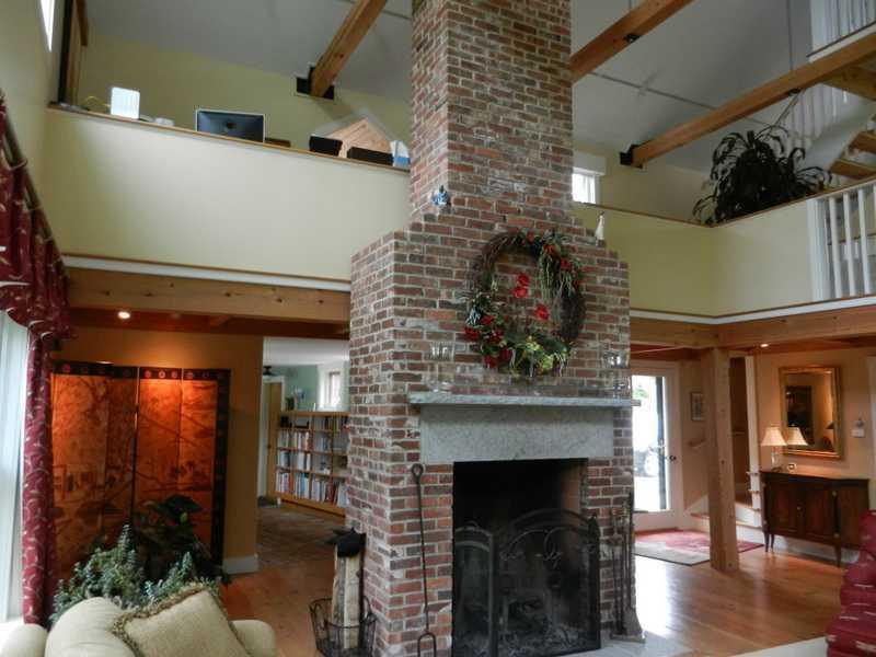 708 River Road Arundel, ME 04046 - Photo 7 of 26 Living Room.