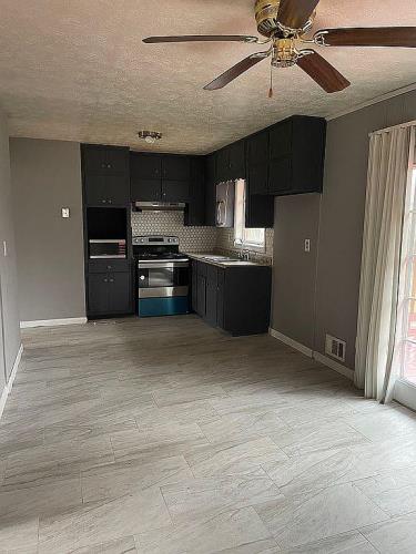 3670 Brookcrest Circle Decatur, GA 30030 - Photo 3 of 16