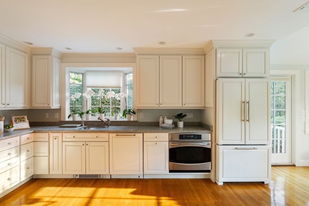 16 Lancaster Road Newton, MA 02458 - Photo 9 of 27