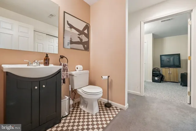 $699,999 | 64 Villa Drive, Warminster, PA 18974