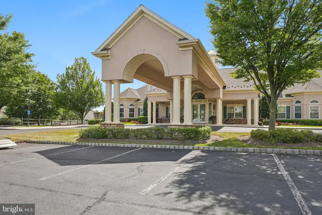 $699,999 | 64 Villa Drive, Warminster, PA 18974