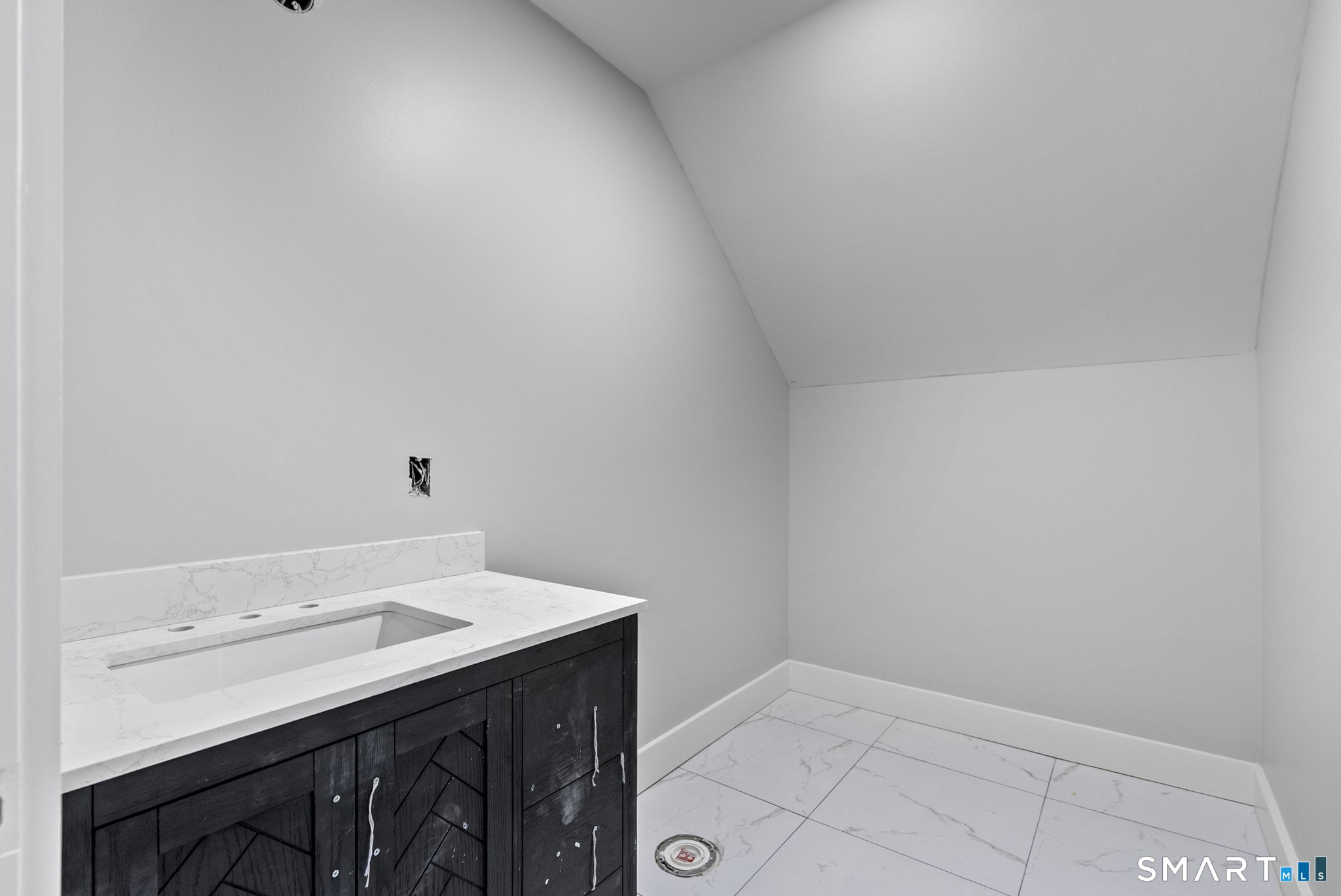 2 Pickett Road Roxbury, CT 06783 - Photo 28 of 39