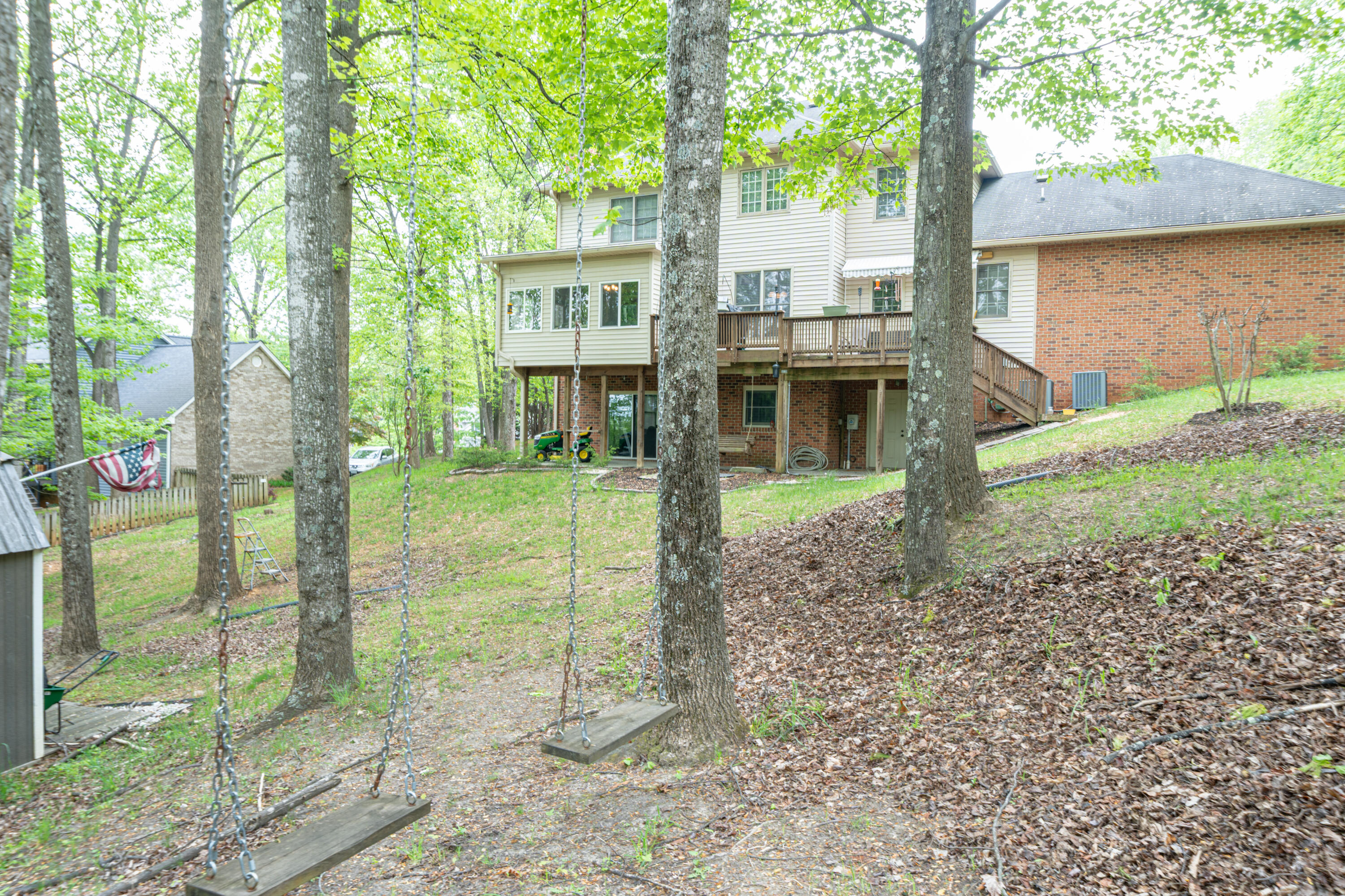 480 Downing Street Roanoke, VA 24019 - Photo 28 of 29 a view of a house with backyard and a tree