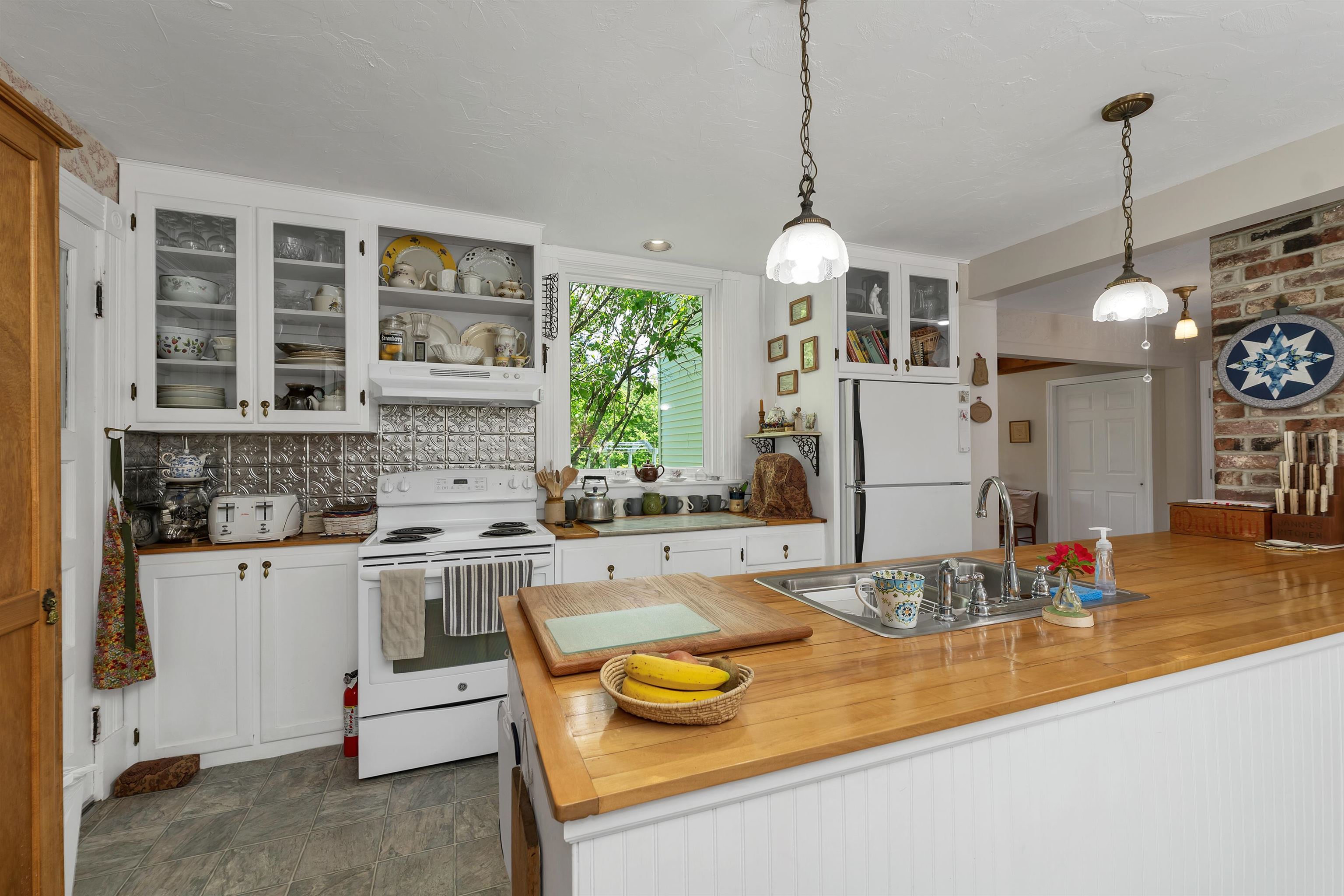 195 Philbrook Road Sanbornton, NH 03269 - Photo 8 of 57