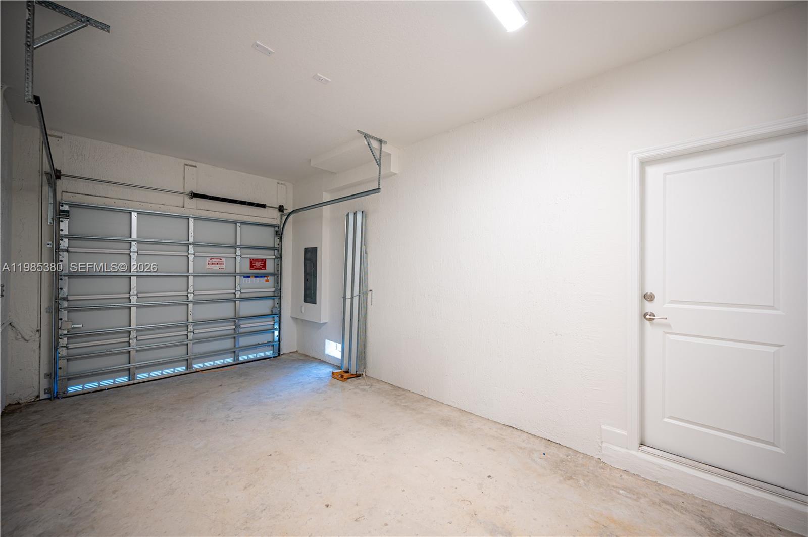 13380 Southwest 287th Terrace Homestead, FL 33033 - Photo 10 of 21 a view of room with an empty space