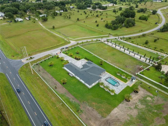 a view of a tennis court