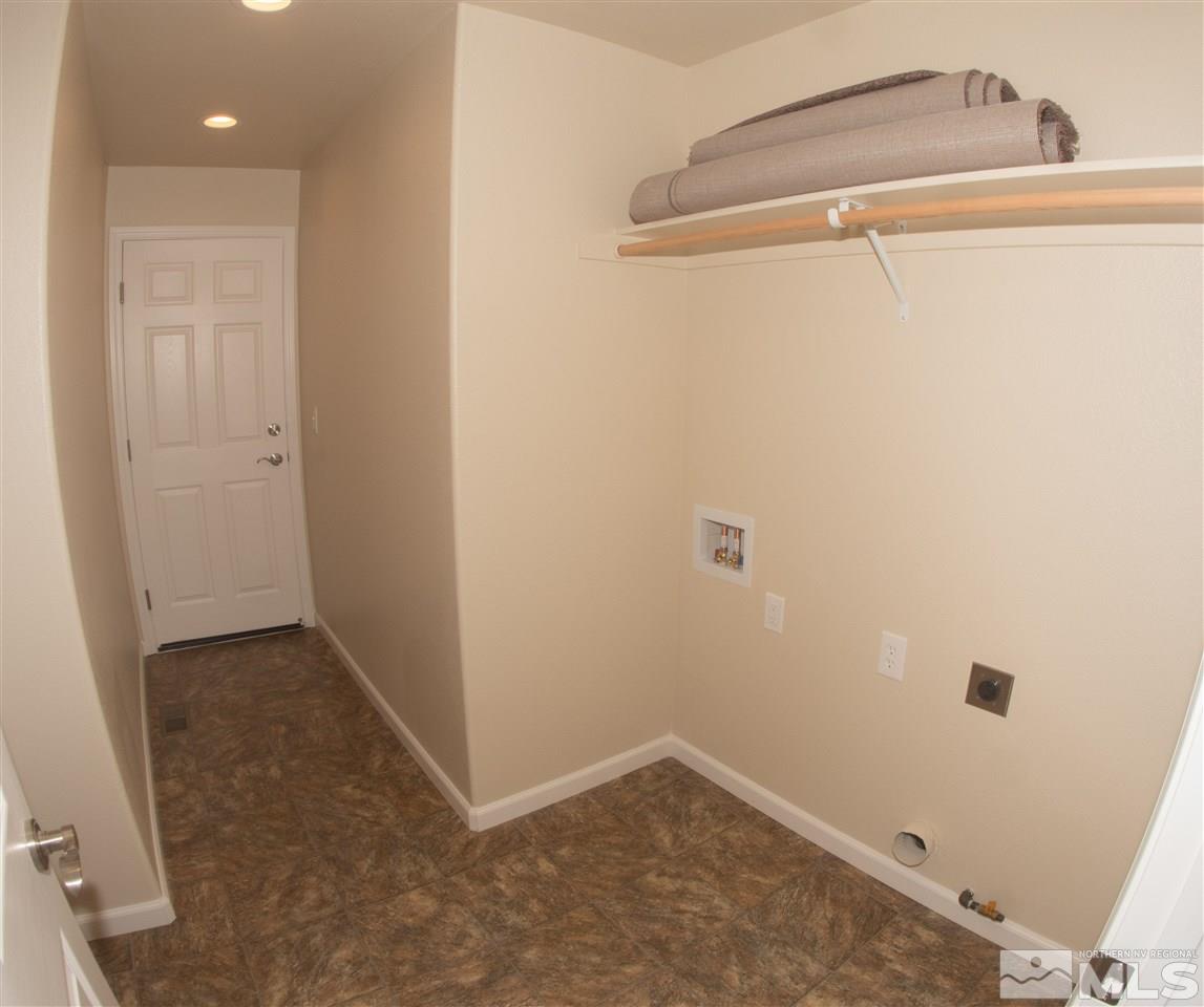 4527 Rutledge Street Fernley, NV 89408 - Photo 7 of 19 Photo 7