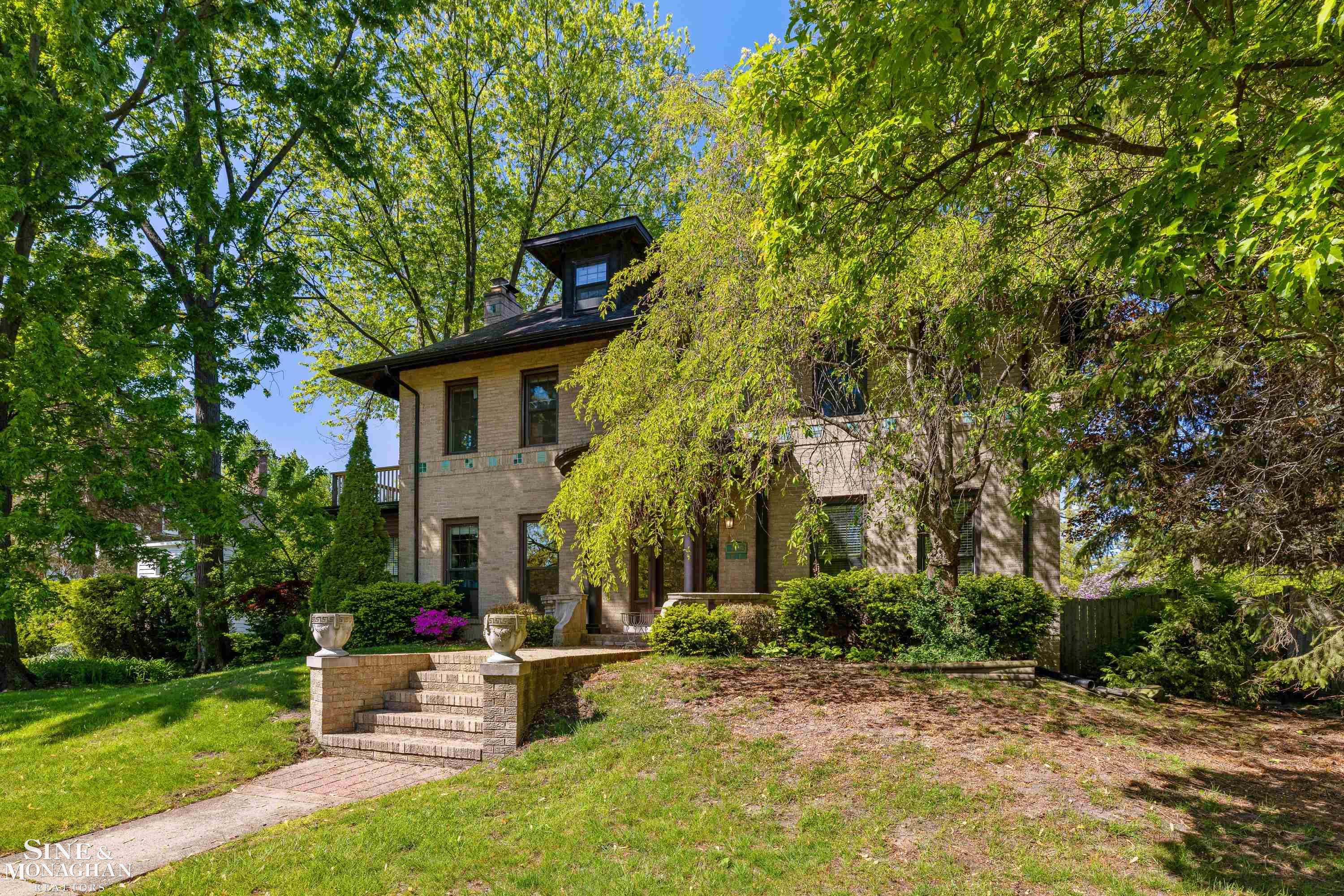 1265 Devonshire Road Grosse Pointe Park, MI 48230 - Photo 5 of 14