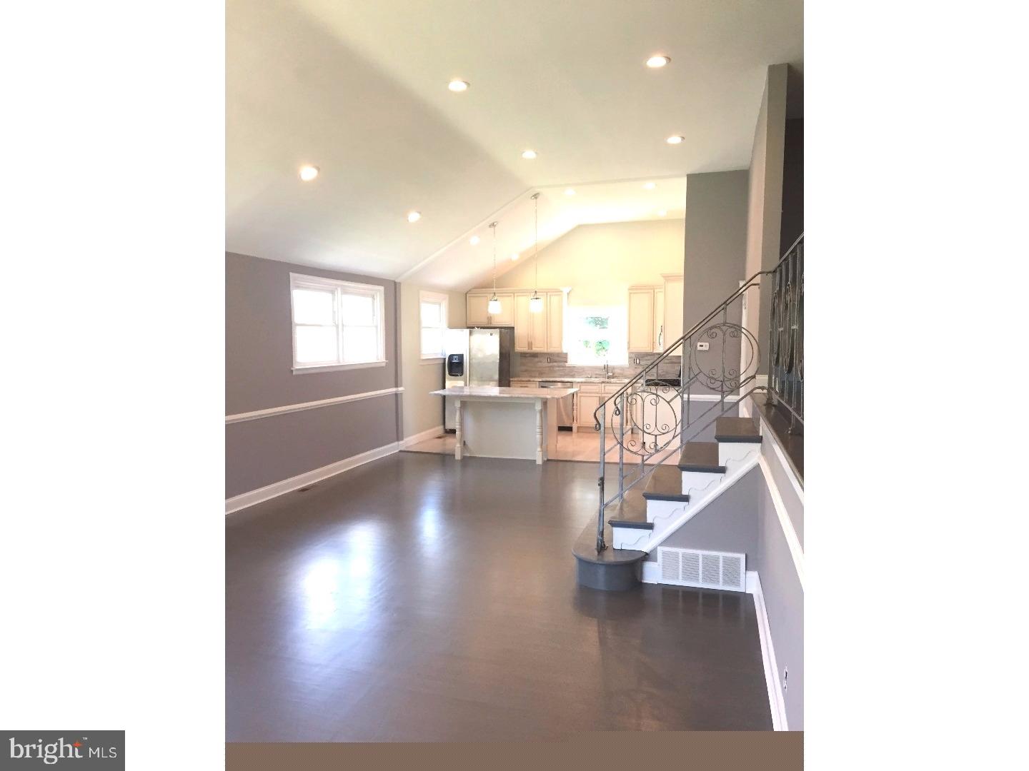 9951 Verree Road Philadelphia, PA 19115 - Photo 2 of 25 Living Room
