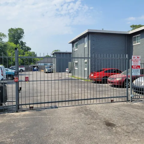 $1,100 | 4525 Weaver Road, Unit 15, Houston, TX 77016