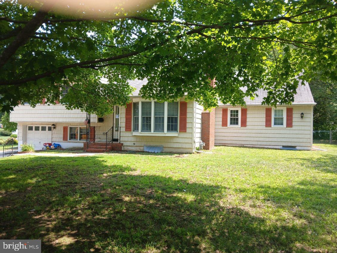 8 Tinker Drive Mount Holly, NJ 08060 - Photo 1 of 12 Gallery Image 1
