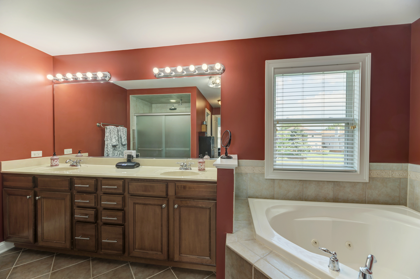 1904 Chestnut Hill Road Plainfield, IL 60586 - Photo 16 of 38 Gallery Image 16