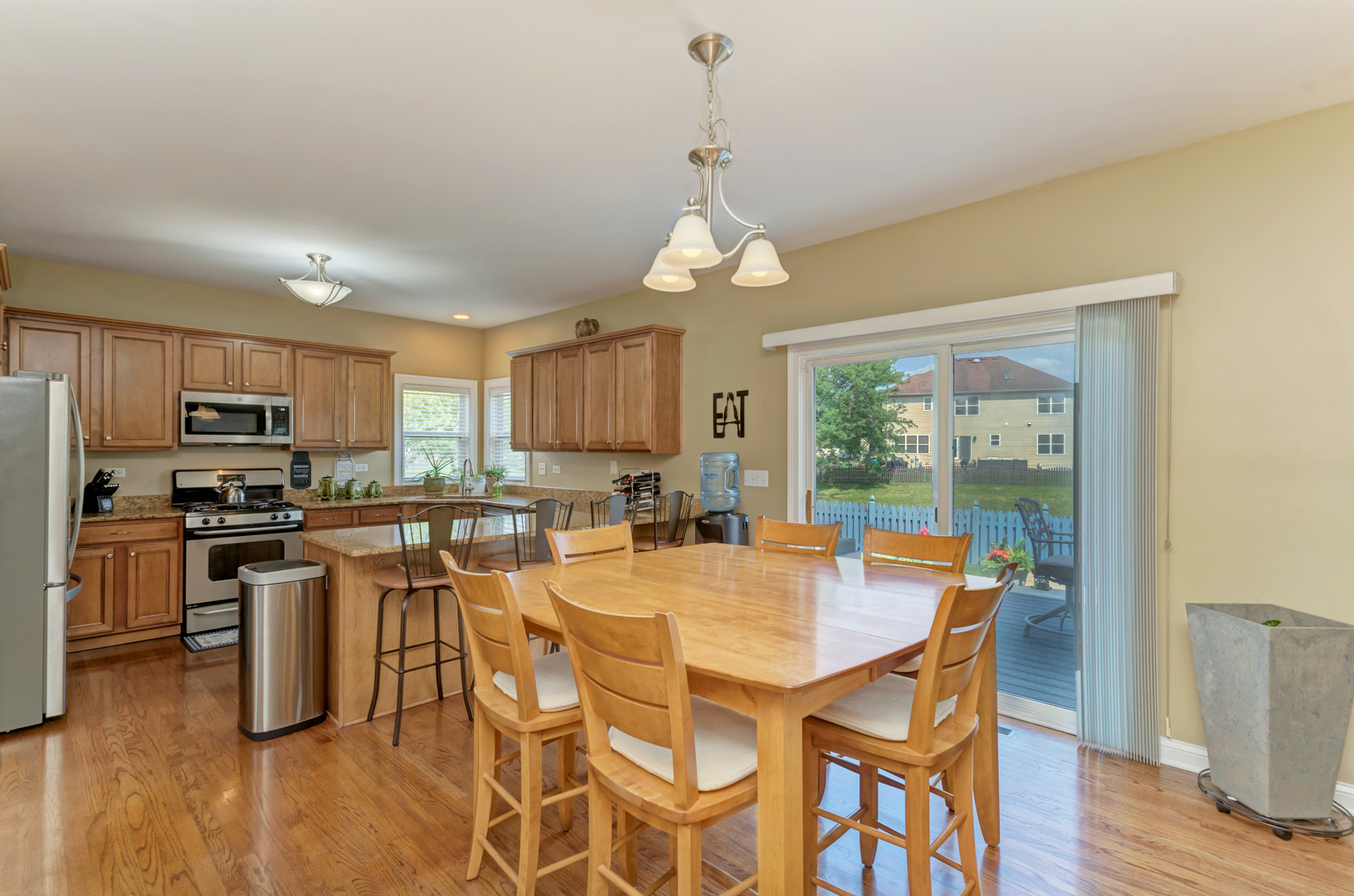 1904 Chestnut Hill Road Plainfield, IL 60586 - Photo 8 of 38 Gallery Image 8