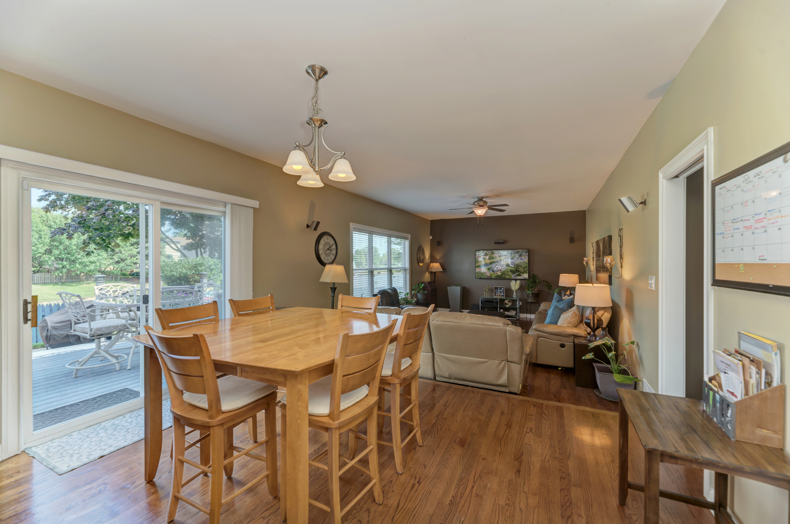 1904 Chestnut Hill Road Plainfield, IL 60586 - Photo 9 of 38 Gallery Image 9
