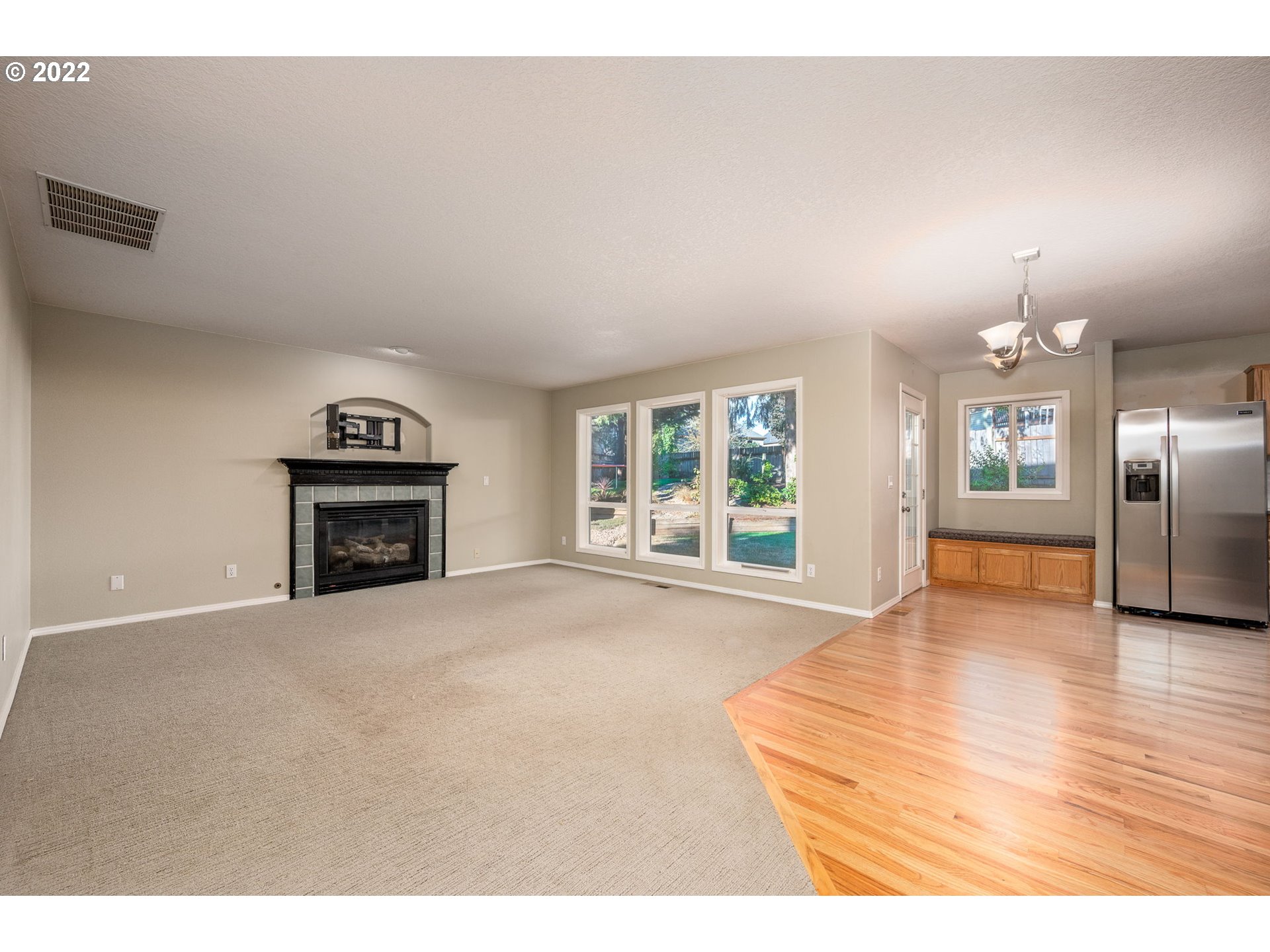 28509 Southwest Cascade Loop Wilsonville, OR 97070 - Photo 13 of 32 Gallery Image 13