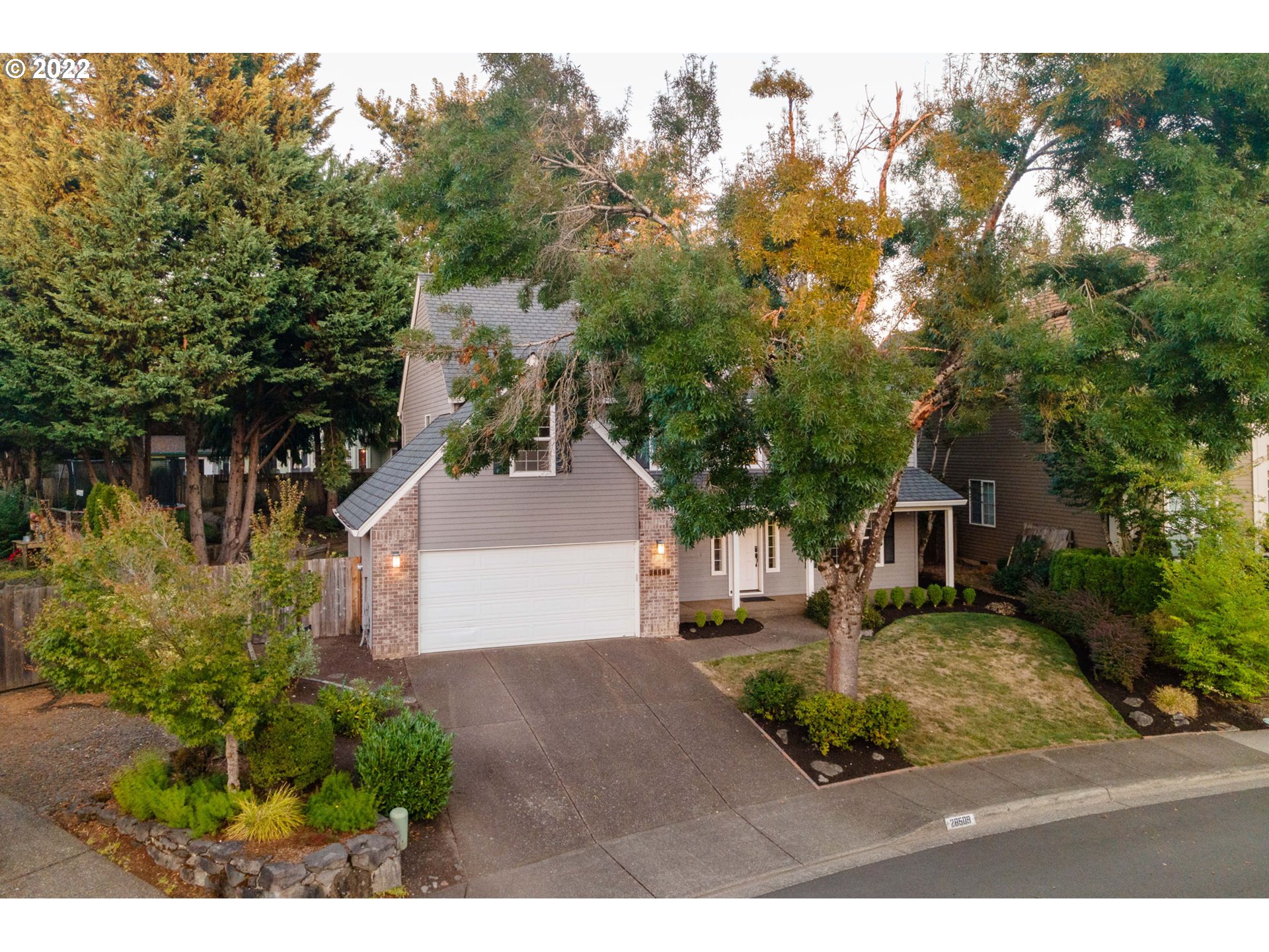28509 Southwest Cascade Loop Wilsonville, OR 97070 - Photo 8 of 32 Gallery Image 8
