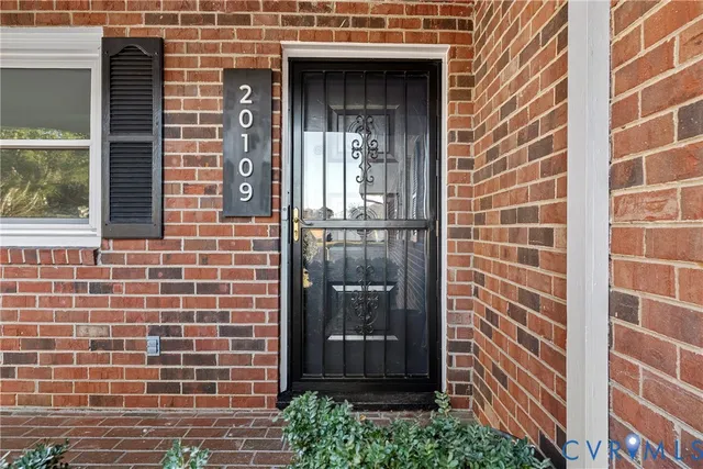 $326,500 | 20109 College Park Avenue, Petersburg, VA 23803