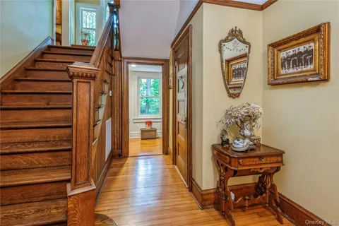 $1,745,000 | 110 Red Spring Lane, Glen Cove, NY 11542