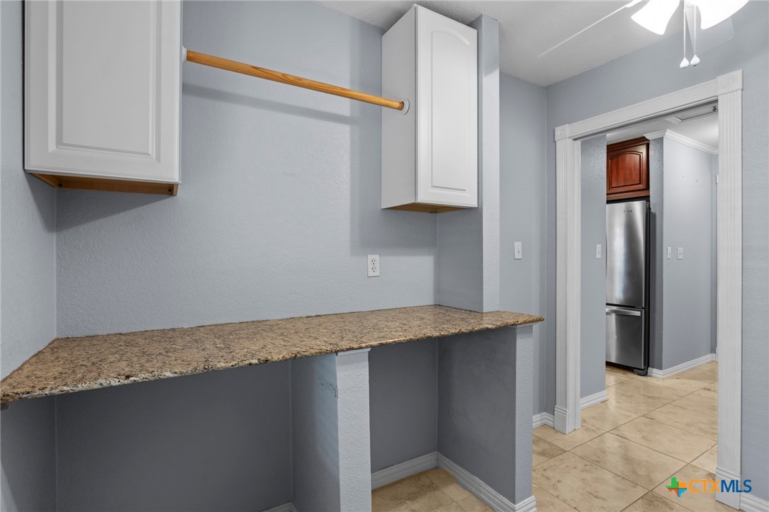 3745-3735 Canyon Heights Road Belton, TX 76513 - Photo 25 of 33 a view of a kitchen