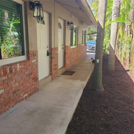 a view of an entryway of the house